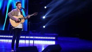 Teen Busker Alfie Sheard Performs 'Wonderful Tonight'