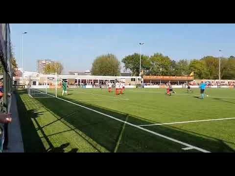 vv Hellevoetsluis - CION Vlaardingen 1 4-2 Doelpunt van Lars Vuijk (0-2)
