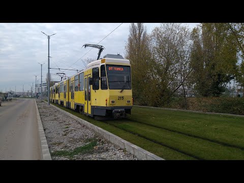 Tramvaiul Tatra KT4Dm 215 defect , impins spre depou OTL Oradea de 224