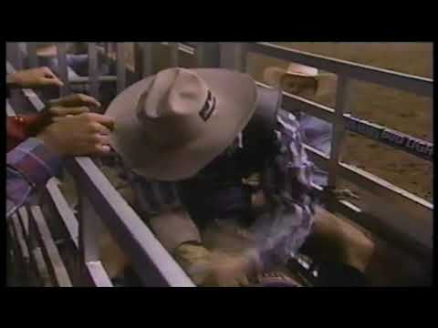 Troy Dunn vs Rampage - 98 PBR Columbus (95.5 pts)