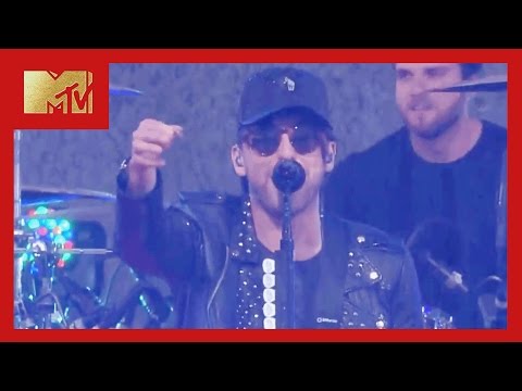 All Time Low Performs “Last Young Renegade” | MTV Movie & TV Awards