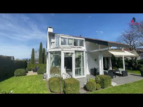 Exklusives Traumhaus mit paradiesischem Garten in Aesch BL