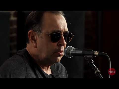 David Surkamp of Pavlov's Dog "Episode" Live at KDHX 11/04/17