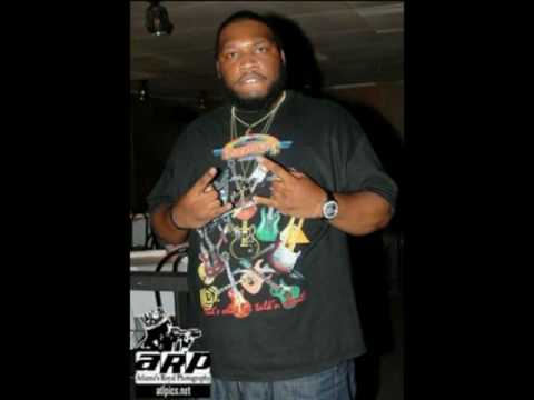 Cassius ft. Kayeene : Boss Bitch