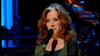 Bonnie Raitt - Need You Tonight [Live]