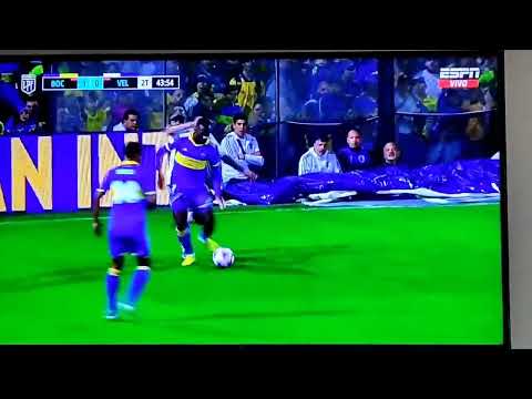 De una patada casi rompen a Luis advincula el peruano