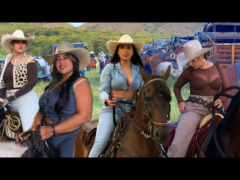 Hermosas AMAZONAS en CABALGATA de EL DOVIO valle 2025  -  yisus vlogger