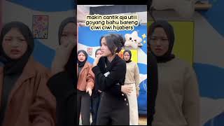 Download lagu makin cantik aja utii, goyang bahu bareng ciwi ciwi cantik #shorts mp3 Download lagu makin cantik aja utii, goyang bahu bareng ciwi ciwi cantik #shorts mp3