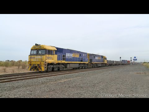 3XM4 Pacific National Steel Train With Bonus Shipping Containers (21/12/2022) - PoathTV Railways