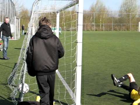GVAV F4 - Oosterparkers F1 17-04-2010 (4).AVI