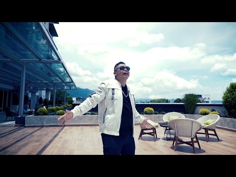 King Frank 'El Travi' - 12 Rosas (Cover)