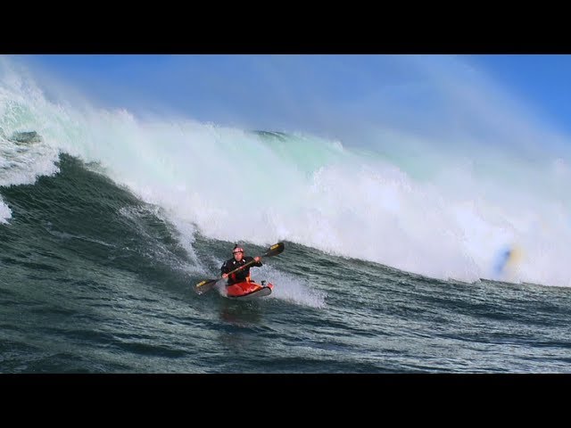 Big wave kayaking - Tao Berman 2012