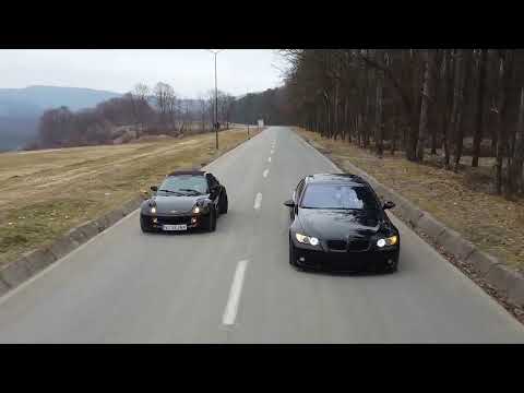 BMW E92 vs Smart Roadster