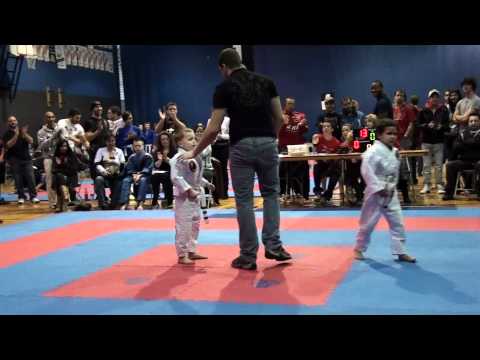 Tommy "The Machine" Caron at Kixx- Brazilian Jiu-Jitsu- Montreal Open 2010 Semi-Final 2/2