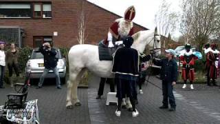 preview picture of video 'Sinterklaas intocht Zuiderburen 2010'