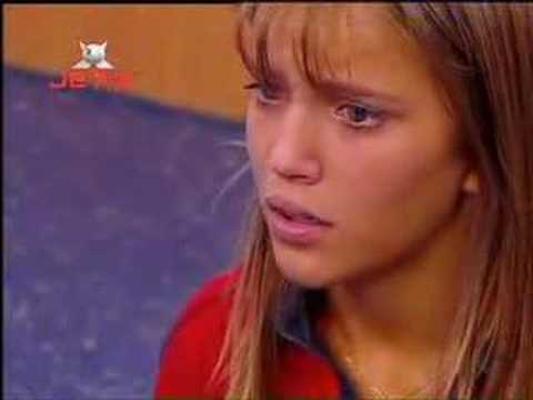 Manuel le pega a Blas y habla con Mia