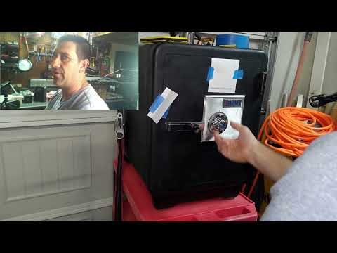 Cracking 1LT Wilson's Safe tutorial - Gold, money, and the story of a WW2 soldier