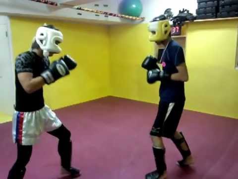 HERO’z キック ボクシング 姫路 スパーリング練習 格闘技