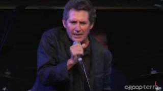 Miguel Ríos en el ángulo muerto en directo