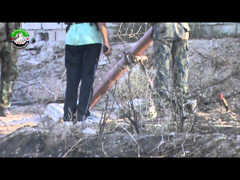 تجهيز قاذف الهوان لضرب مقرات النظام من قبل لواء الشهيد فيصل العكيدي في مدينة دير الزور