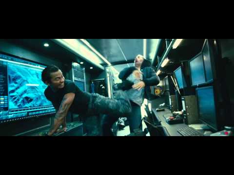 Fast & Furious 7 - Extrait 3 "Combat entre Brian et Kiet" VF [Au cinéma le 1er Avril]