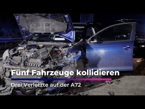 Schwerer Unfall auf der A72: Fünf Autos kollidieren – Drei Verletzte I Sachsen Fernsehen