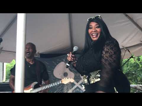 Ms Zeno The Mojo Queen at Cooper Young Festival