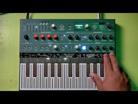 Arutria Microfreak synthesizer review
