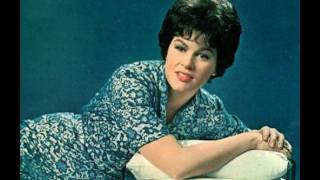 Patsy Cline - There He Goes