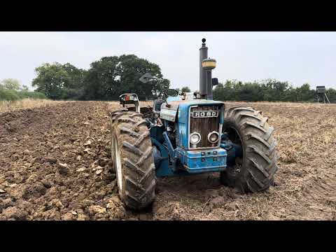 County 764 Tractor walk around #tractor #fordtractor #county #plough