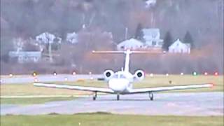 preview picture of video 'Cessna Citation Arriving at North Adams, MA (KAQW)'