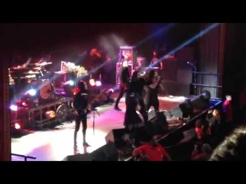 MOTIONLESS IN WHITE WITH MICHAEL VAMPIRE - AMERICA 2-5-17