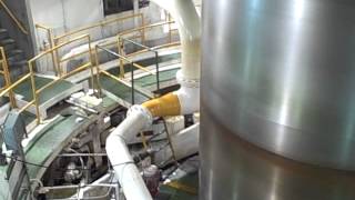 preview picture of video 'Grand Coulee Dam tour -- third powerhouse turbine shaft (800 MW)'