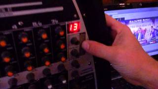 Video thumbnail for Peavey PVi Portable PA SYSTEM  Professional karaoke dj band system "Yoder Series" by MADPROAUDIO