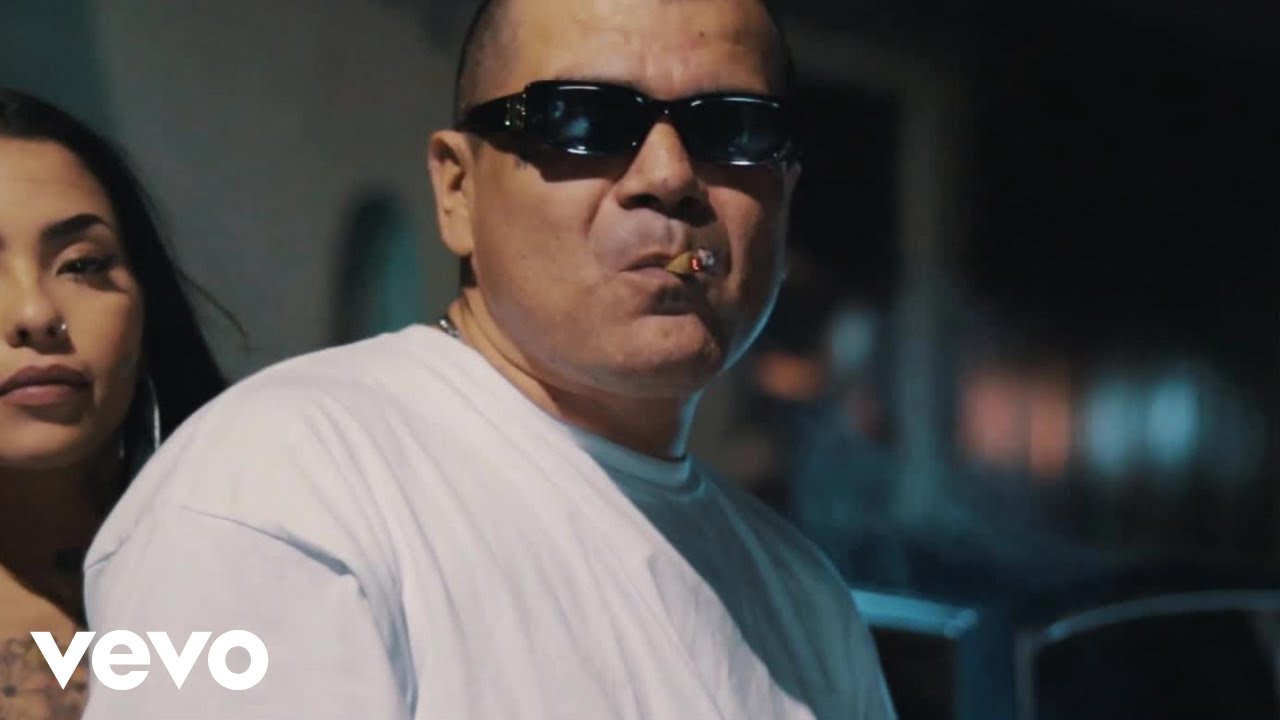 el pinche brujo - LA CHULA PARA EL CAMPEÓN by ElPincheBrujoVEVO — Official Music Video