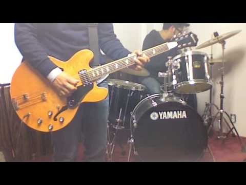 Nick Valensi guitar solo The Strokes