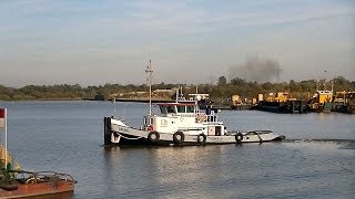 preview picture of video 'Motorschubboot Gruno im Papenburger Nordhafen / Pusher tug Gruno'