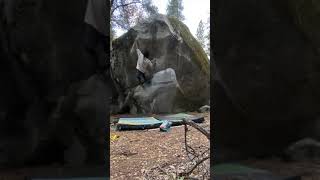 Video thumbnail of Battle of the Bulge, V6. Yosemite Valley