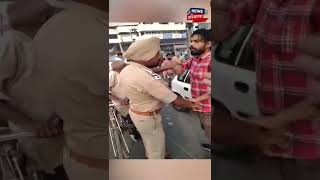 ਨੌਜਵਾਨ ਤੇ Police ਵਿਚਾਲੇ ਝੜਪ, ਜੜਿਆ ਥੱਪੜ ! | #shorts | Jalandhar | News18 Punjab
