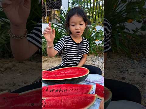 She shares with love from her heart. #sowkindness