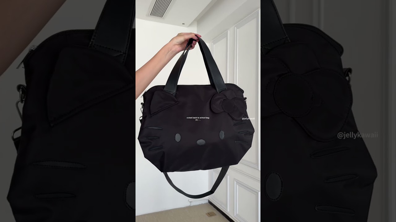 the cutest back-to-school bag ever!!😍😍 #hellokitty #backtoschool