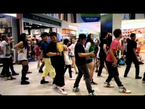 121020 KPOP Dance Off (Halloween Edition): Sistar - Alone (나 혼자)