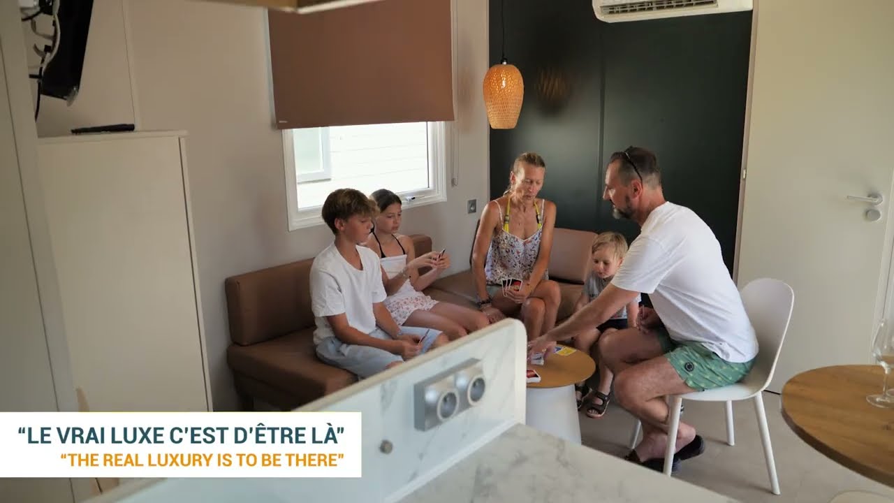Visite en vidéo d’un mobil-home confort du camping Cap Soleil à Vias