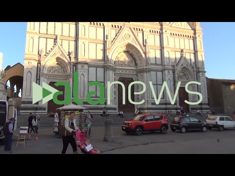 Immagini: Firenze, crolla capitello a Santa Croce, morto turista spagnolo