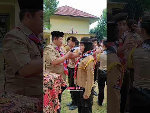 Penyematan tanda Penegak Laksana oleh Kepala Sekolah SMAN 1 Kertek