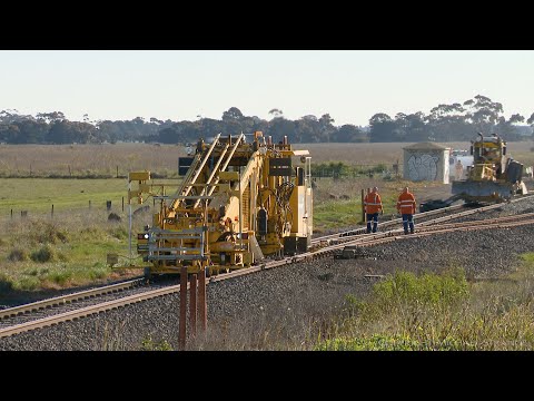 Tamper & Ballast Regulator Timelapse (18/8/2020) - PoathTV Australian Trains & Railways