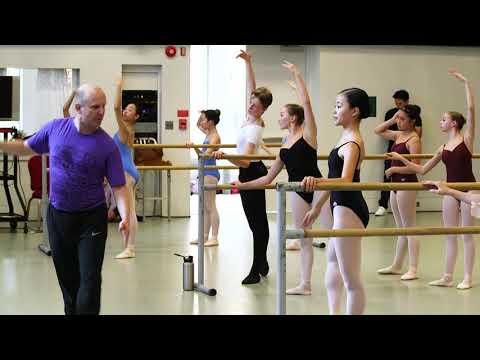 How to do Écarté properly -with  Mr. Yuri Fateev