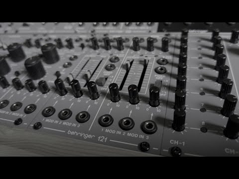 Behringer - System 100, 121 Dual VCF - Unboxing and some noise!
