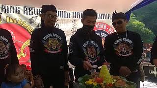 Download lagu Potong tumpeng MIKANGKALA KURING REUEUS JADI URANG SUNDA mp3 Download lagu Potong tumpeng MIKANGKALA KURING REUEUS JADI URANG SUNDA mp3