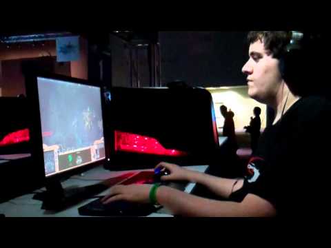 MLG Columbus Vlog #14 - Axslav vs. CrunCher - StarCraft 2